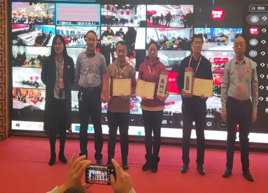 太原實(shí)體店楊利君：在萬(wàn)順叫車(chē)脫胎換骨，小店也有大發(fā)展